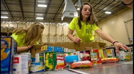 volunteers at Atlanta Community Food Bank