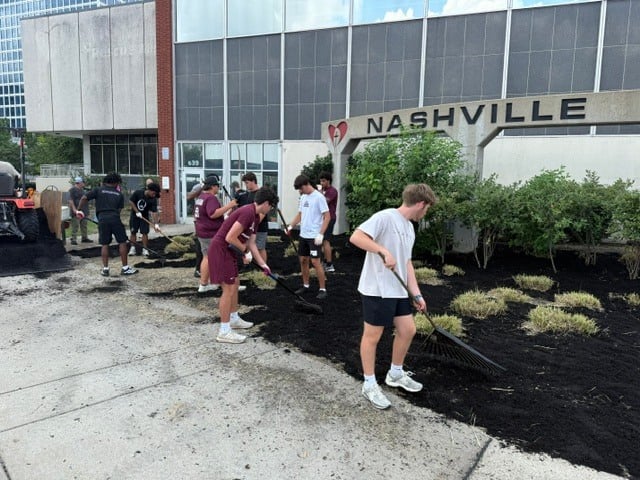 Nashville Rescue Mission Volunteers