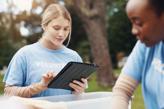 VolunteerHub Using Volunteer Management Software