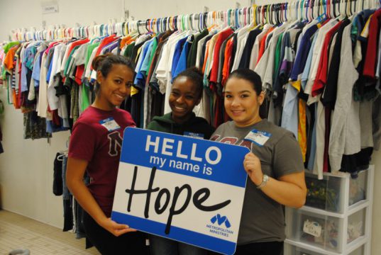 volunteers working at Metropolitan Ministries